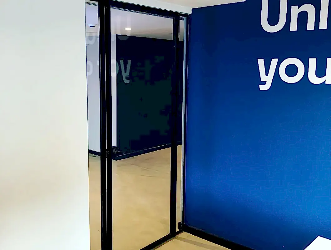 Proline Ofis Bölme & Hoppe Çerçeveli Cam Kapı Sistemleri