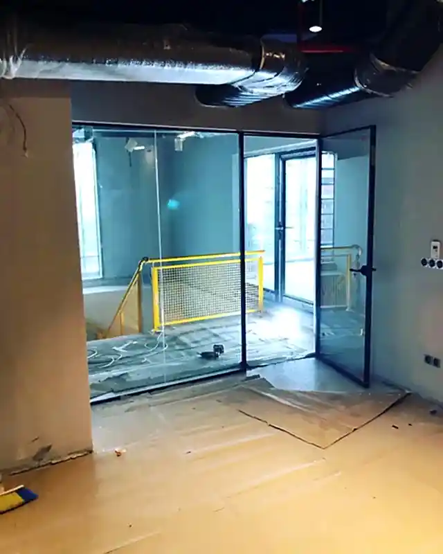 Ekoline Sistem Hoppe Kapılı Cam Bölme