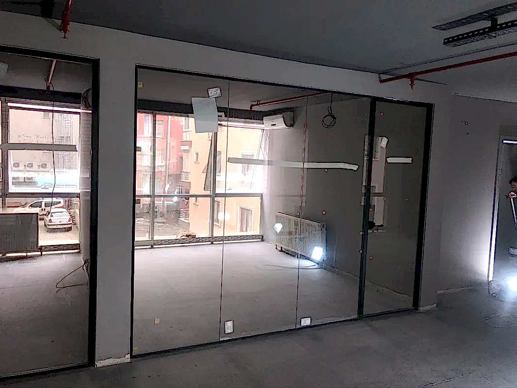 Ekoline Sistem Hoppe Kapılı Cam Bölme