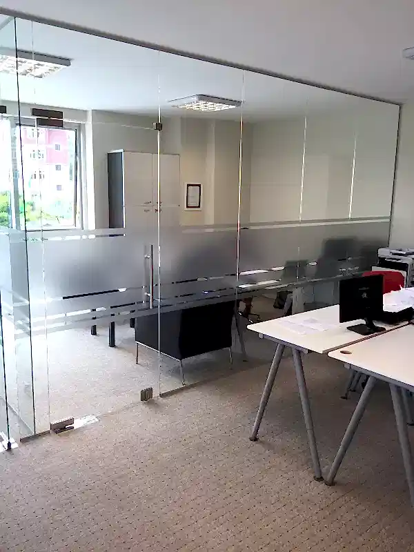 Hidrolik Cam Kapılı Ofis Bölme