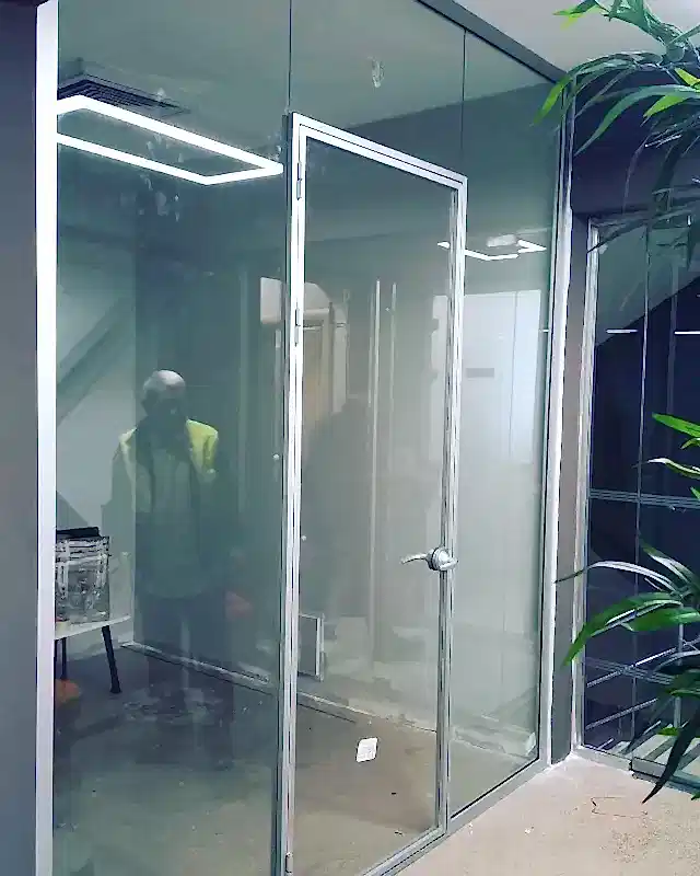 Hoppe Çerçeveli Alüminyum Kasa Cam Kapı Sistemleri